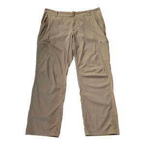 L.L. Bean Women's Vista Trekking Cargo Pants 18 Straight Leg Olive Hike Gorpcore